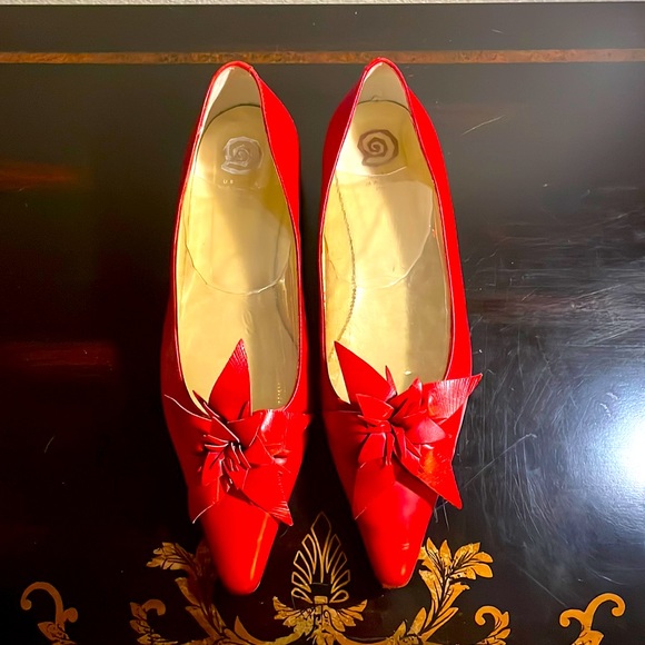 Ursala Mascaro Shoes - Ursula Mascaro Size 38 US 8 Red Flats Great Condition Flower on top of shoe